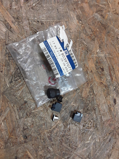 Corsa A Satz Knöpfe für Radio original GM Opel NEU