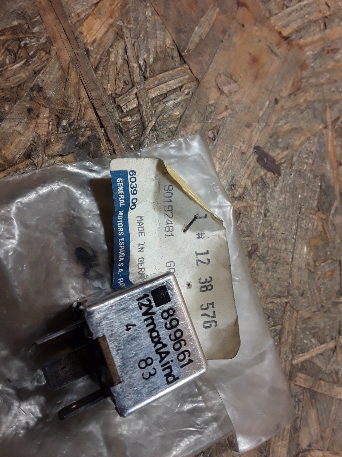 Omega A/B Vectra A Astra F Relais original GM Opel NEU