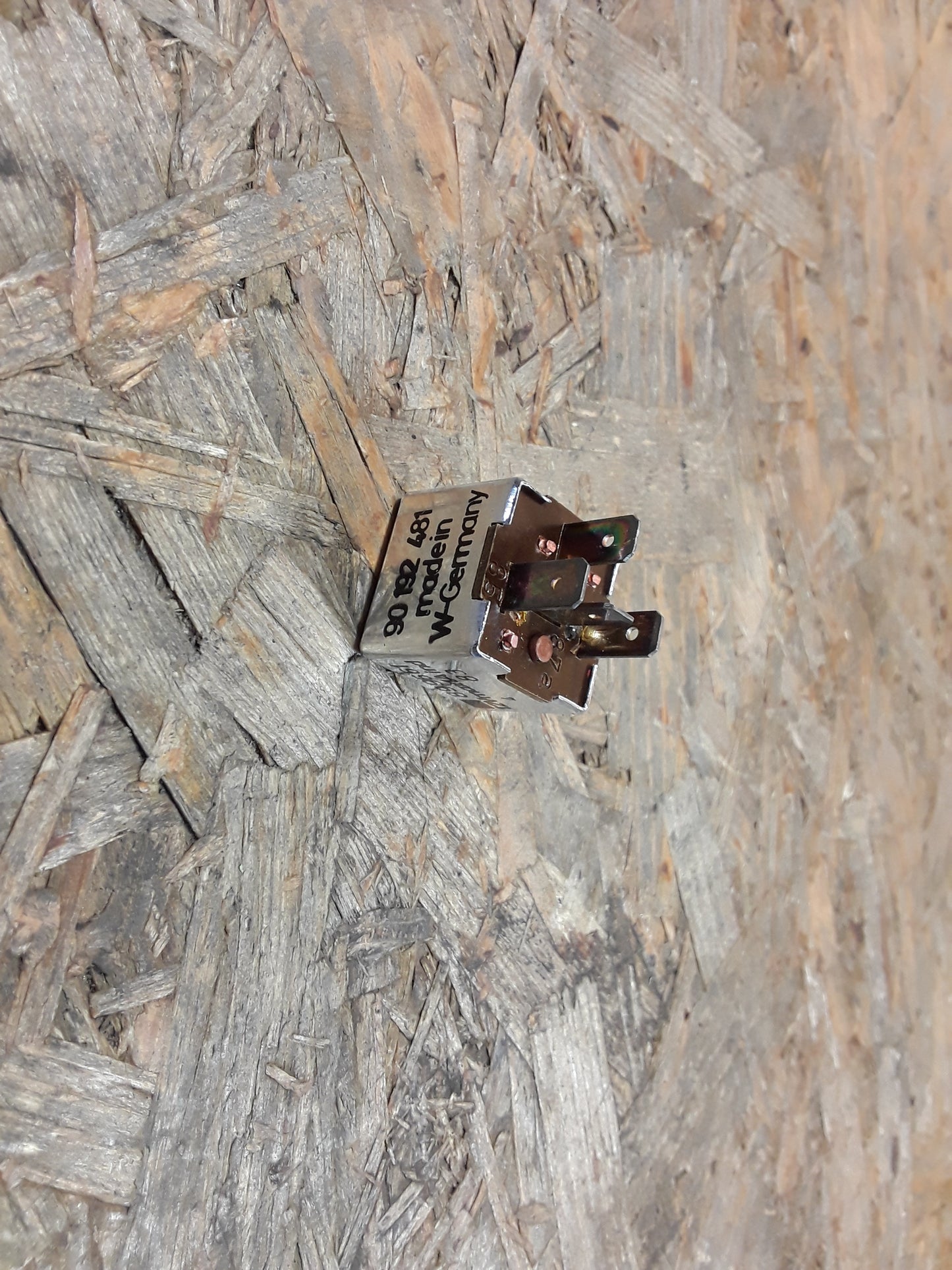 Omega A/B Vectra A Astra F Relais original GM Opel NEU