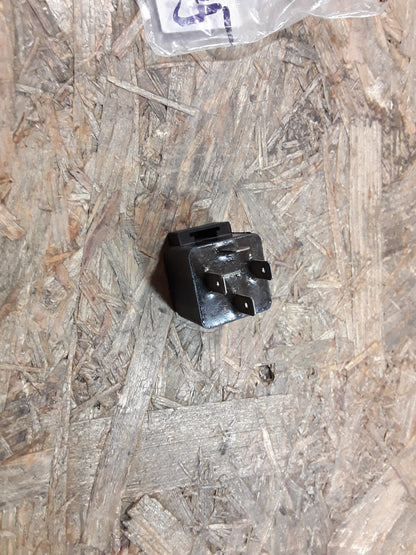 Omega A Relais Heizung original GM Opel NEU