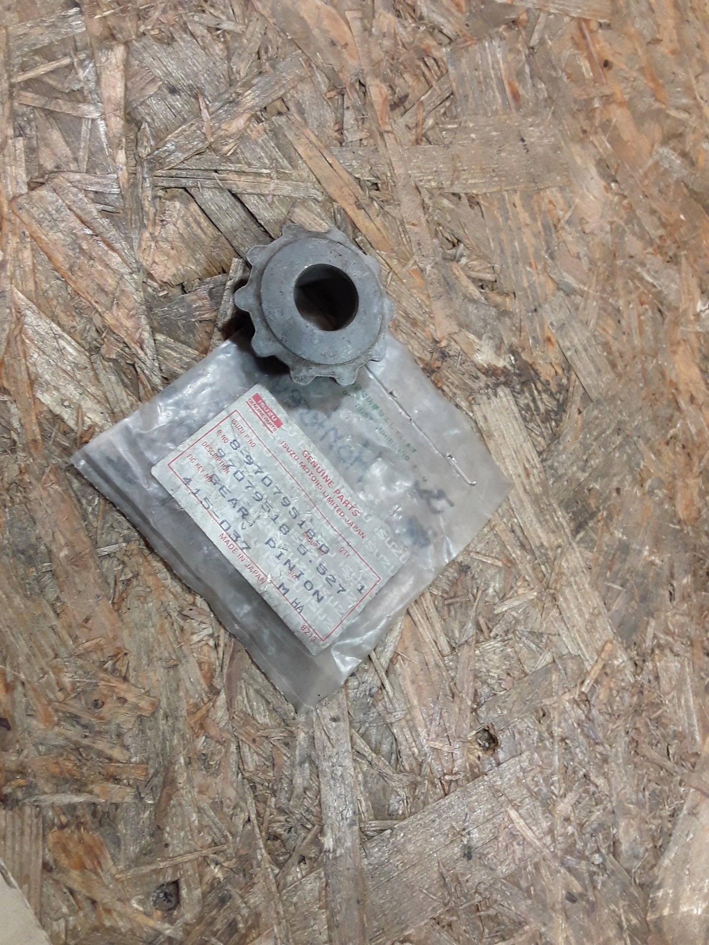 Monterey Ausgleichskegelrad an Ausgleichsgetriebe original Isuzu NEU