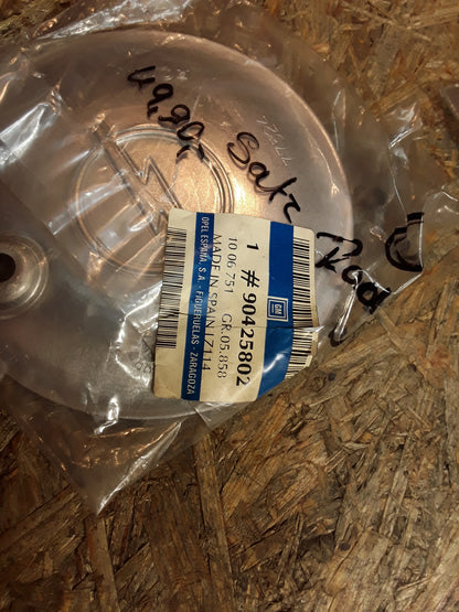 Corsa B Satz Nabendeckel Radkappe original GM Opel NEU