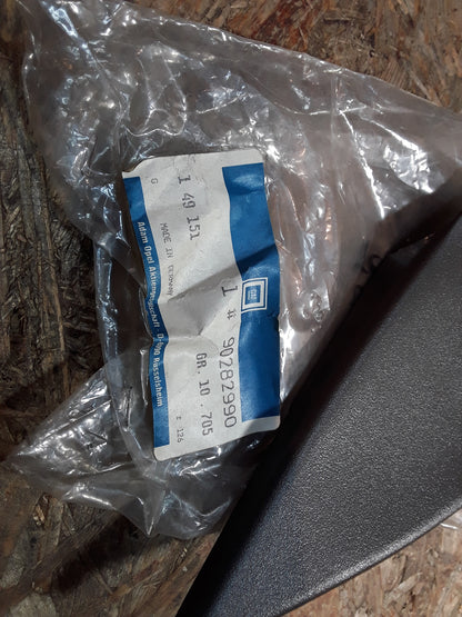 Omega A Einsatzecke rechts original GM Opel NEU