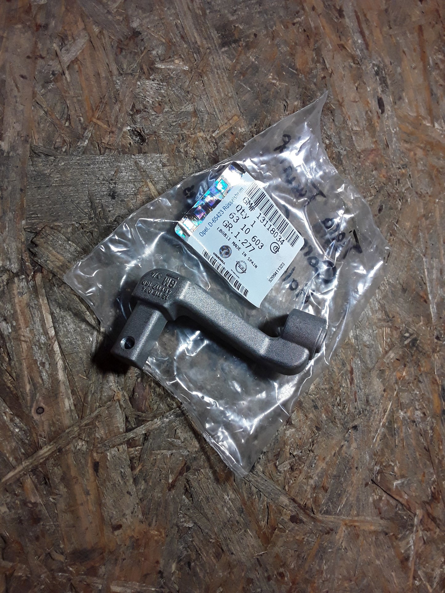 Tigra TwinTop Corsa C Halterung Kühler unten links original GM Opel NEU