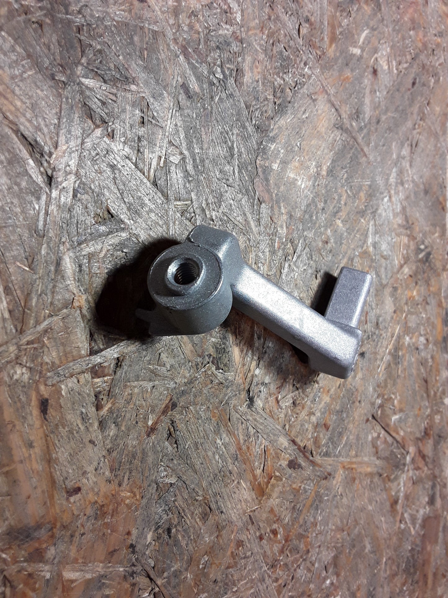 Tigra TwinTop Corsa C Halterung Kühler unten links original GM Opel NEU