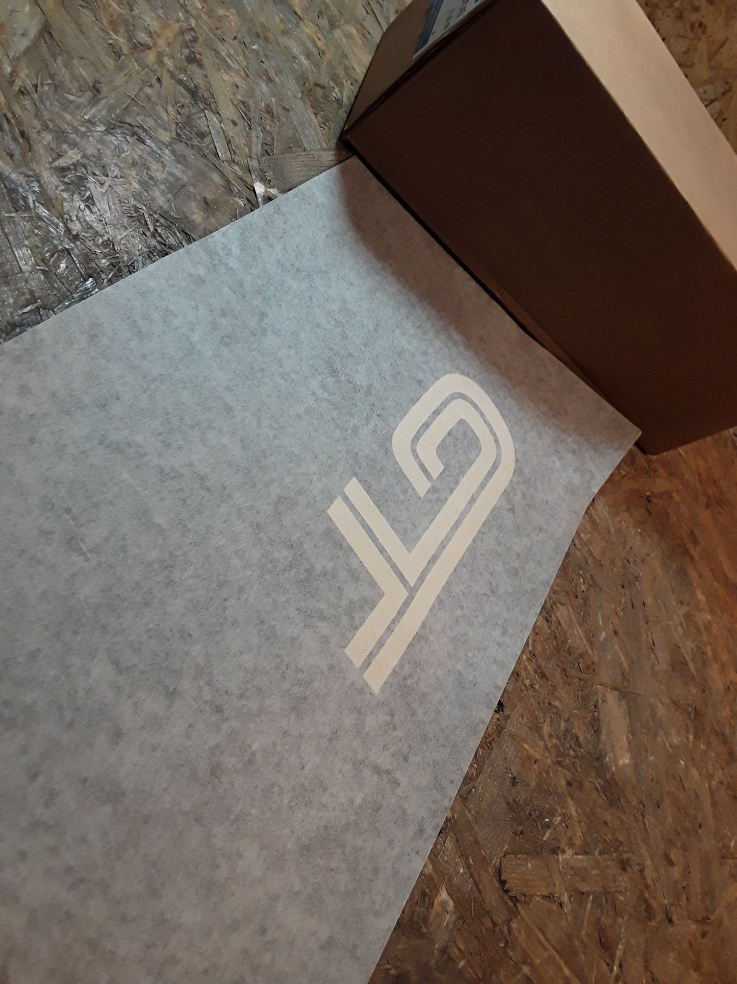 Kadett E (GT, SR, SRI Schrägheck 3-Türer (33)) Farbstreifen links original GM Opel NEU