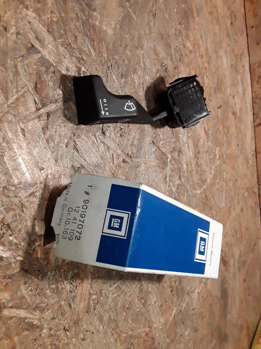 Kadett E Lenkstockschalter / Schalter Scheibenwischer original GM Opel NEU