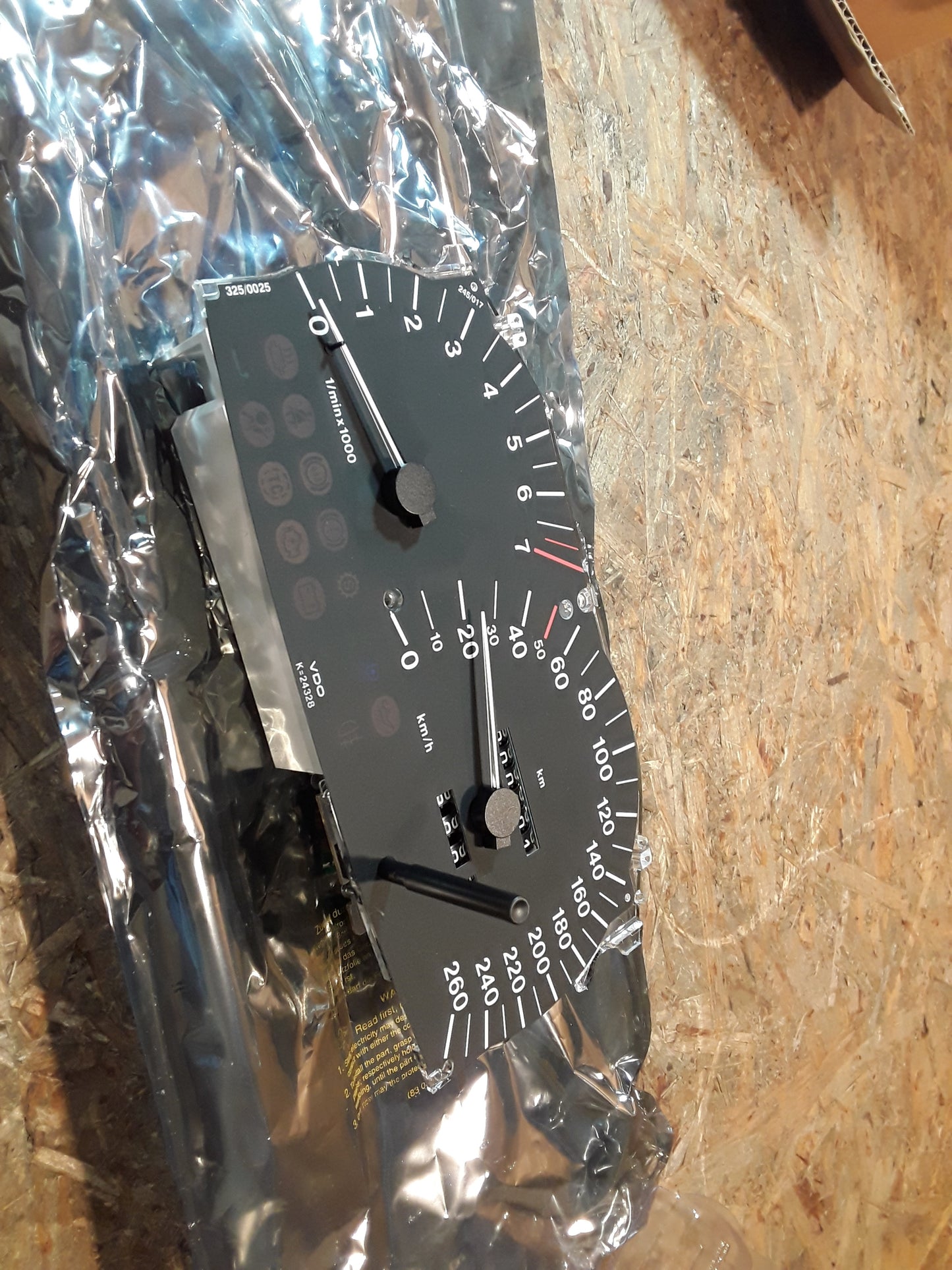 Omega B X25XE/ X30XE Display Tacho original GM Opel NEU