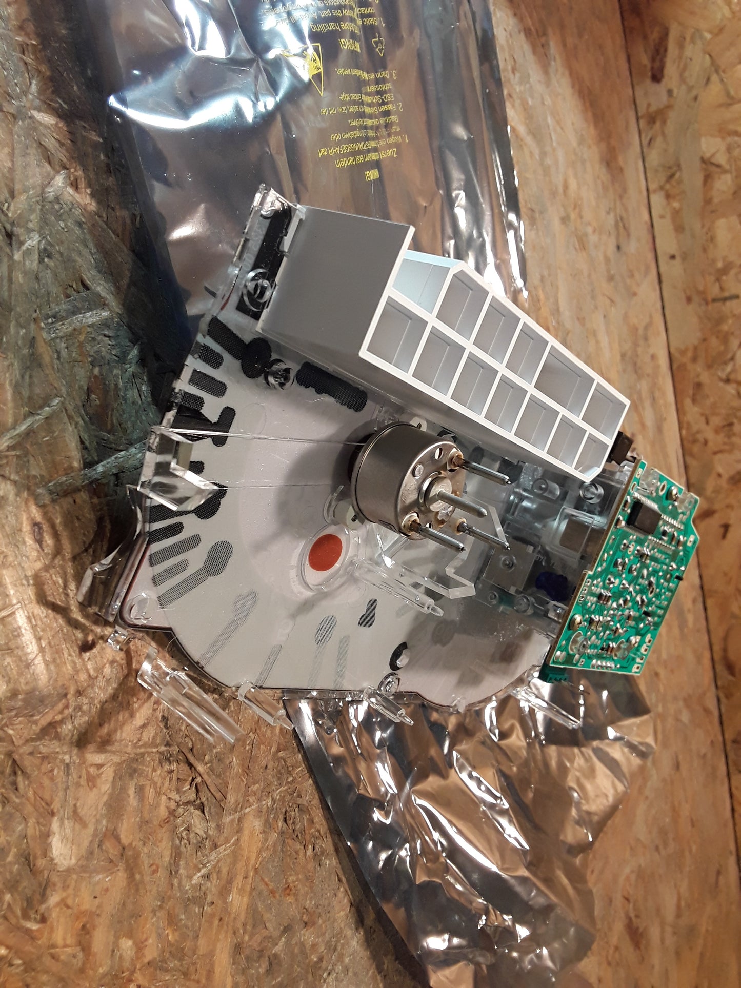 Omega B X25XE/ X30XE Display Tacho original GM Opel NEU