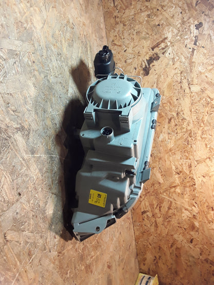 Omega A Scheinwerfer vorne links original GM Opel NEU