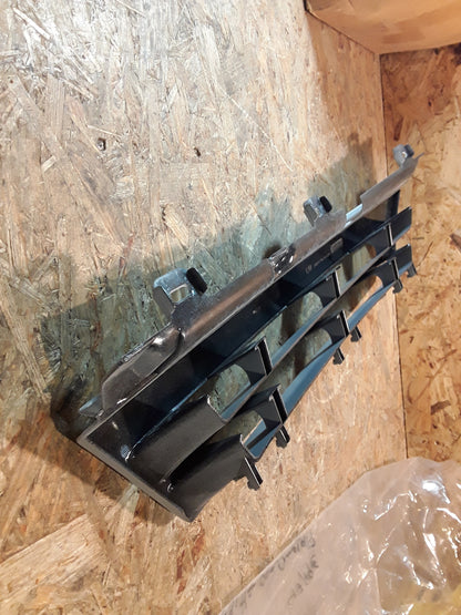 Omega A Kühlergitter original GM Opel NEU