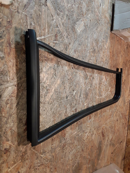 Kadett E Caravan Abdichtung Hintertüre Fenster links original GM Opel NEU