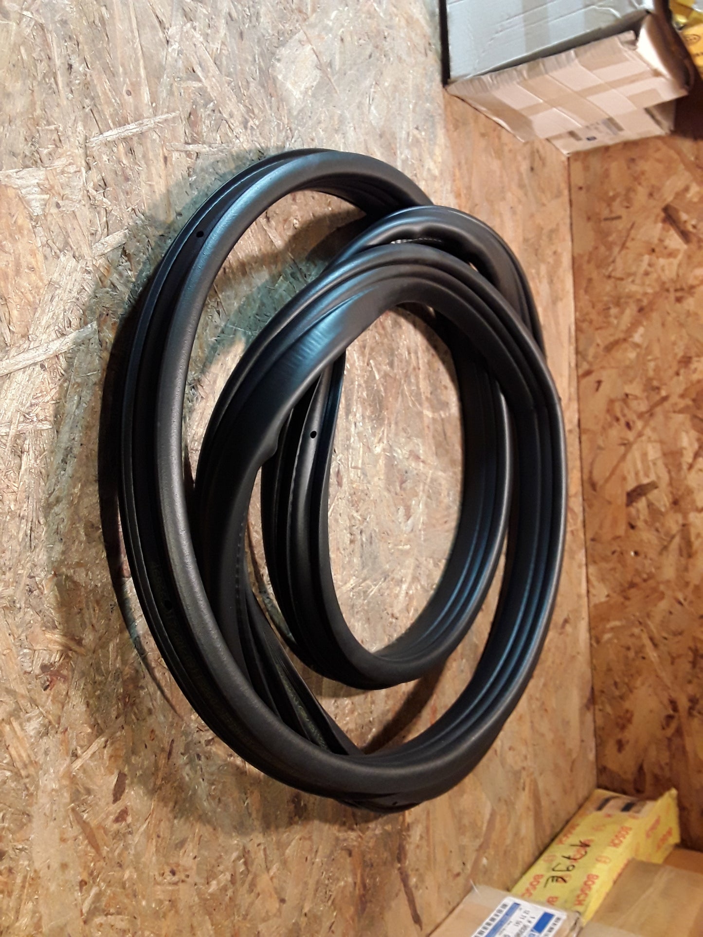 Vectra B Stufenheck / Fließheck Dichtung Hintertüre links original GM Opel NEU