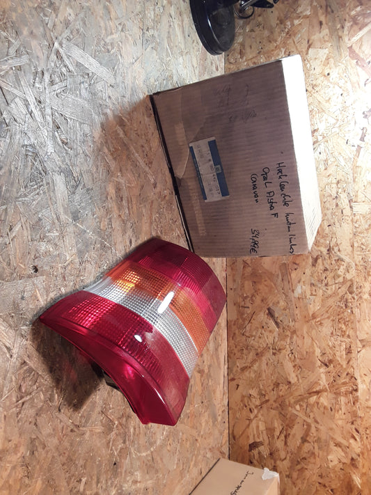 Astra F Caravan Heckleuchte links original GM Opel NEU