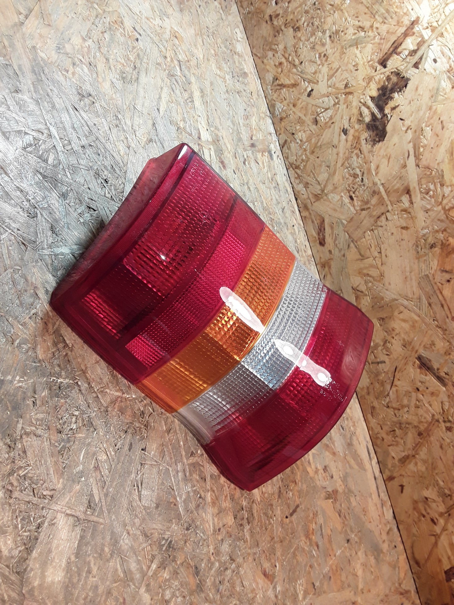 Astra F Caravan Heckleuchte links original GM Opel NEU