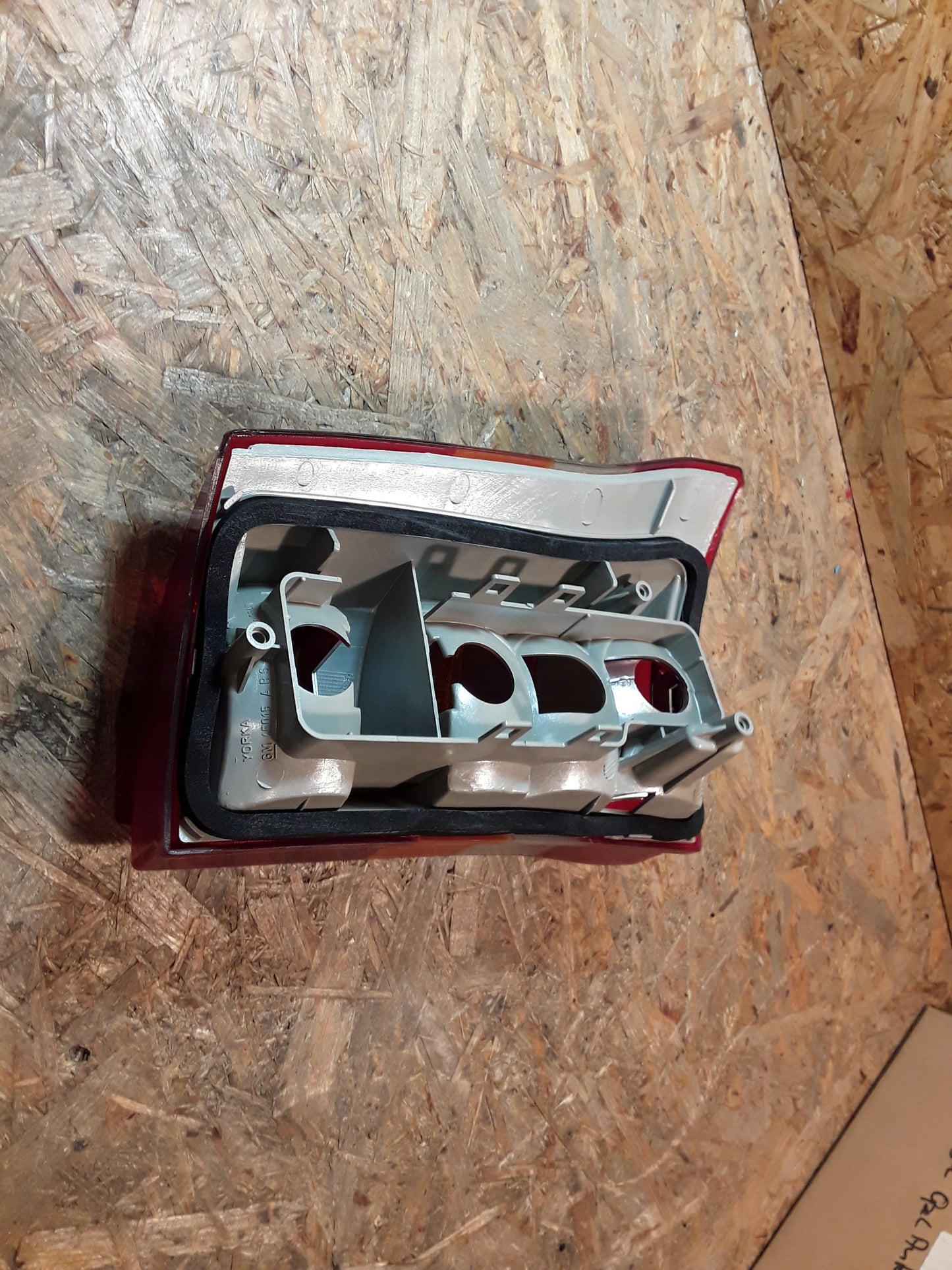 Astra F Caravan Heckleuchte links original GM Opel NEU