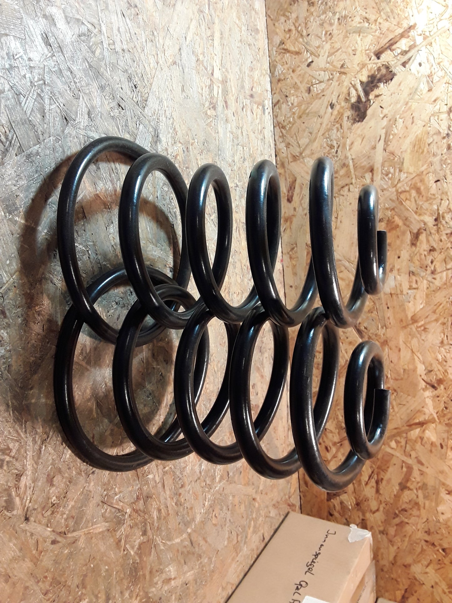 Kadett E Caravan 18E/18SE Satz Federn Hinterachse original GM Opel NEU