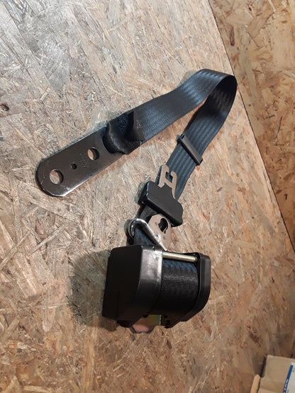 Kadett D Sicherheitsgurt original GM Opel NEU