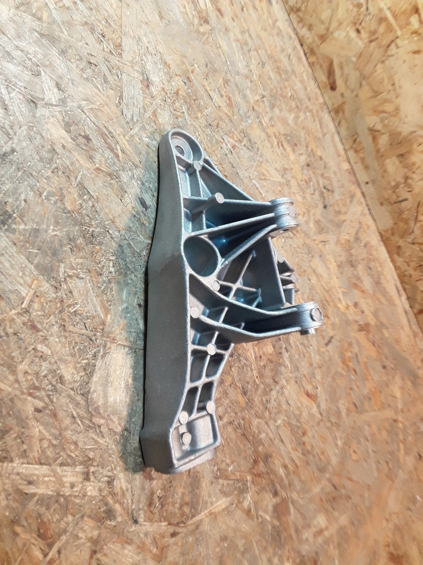 Vectra A Halter Motoraufhängung rechts original GM Opel NEU