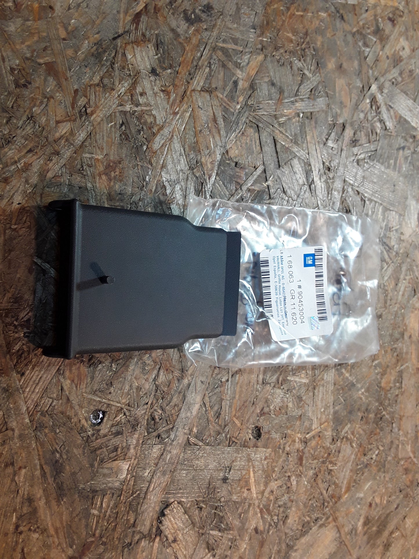 Astra F Abdeckung Scharnier grau an Bodenblech original GM Opel NEU