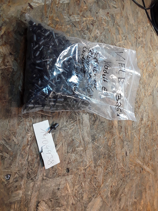 Kadett E Spreizniete Blende an Verkleidung Mistralgrau original GM Opel NEU