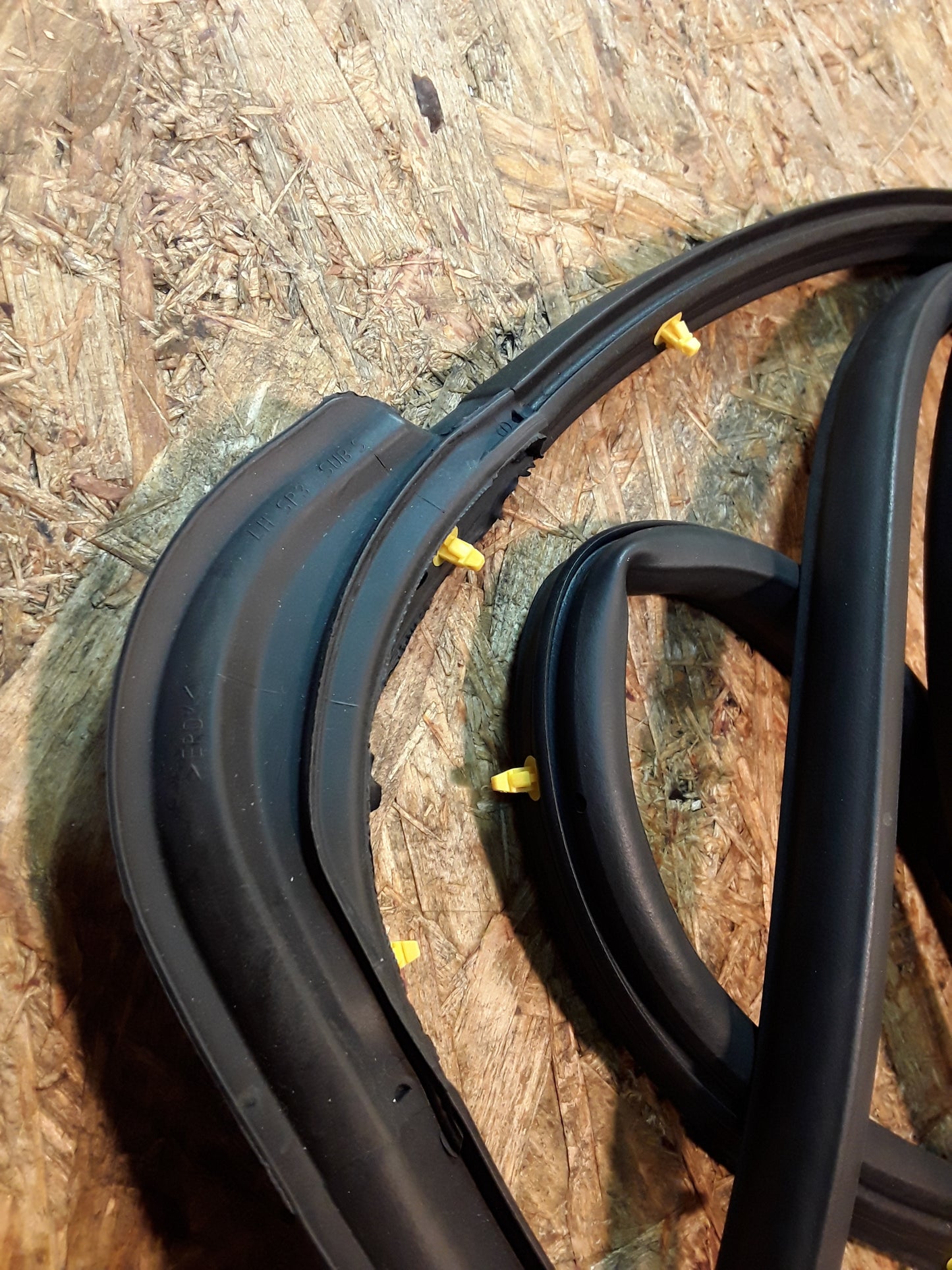 Agila A Gummiabdichtung Türe hinten links original GM Opel NEU