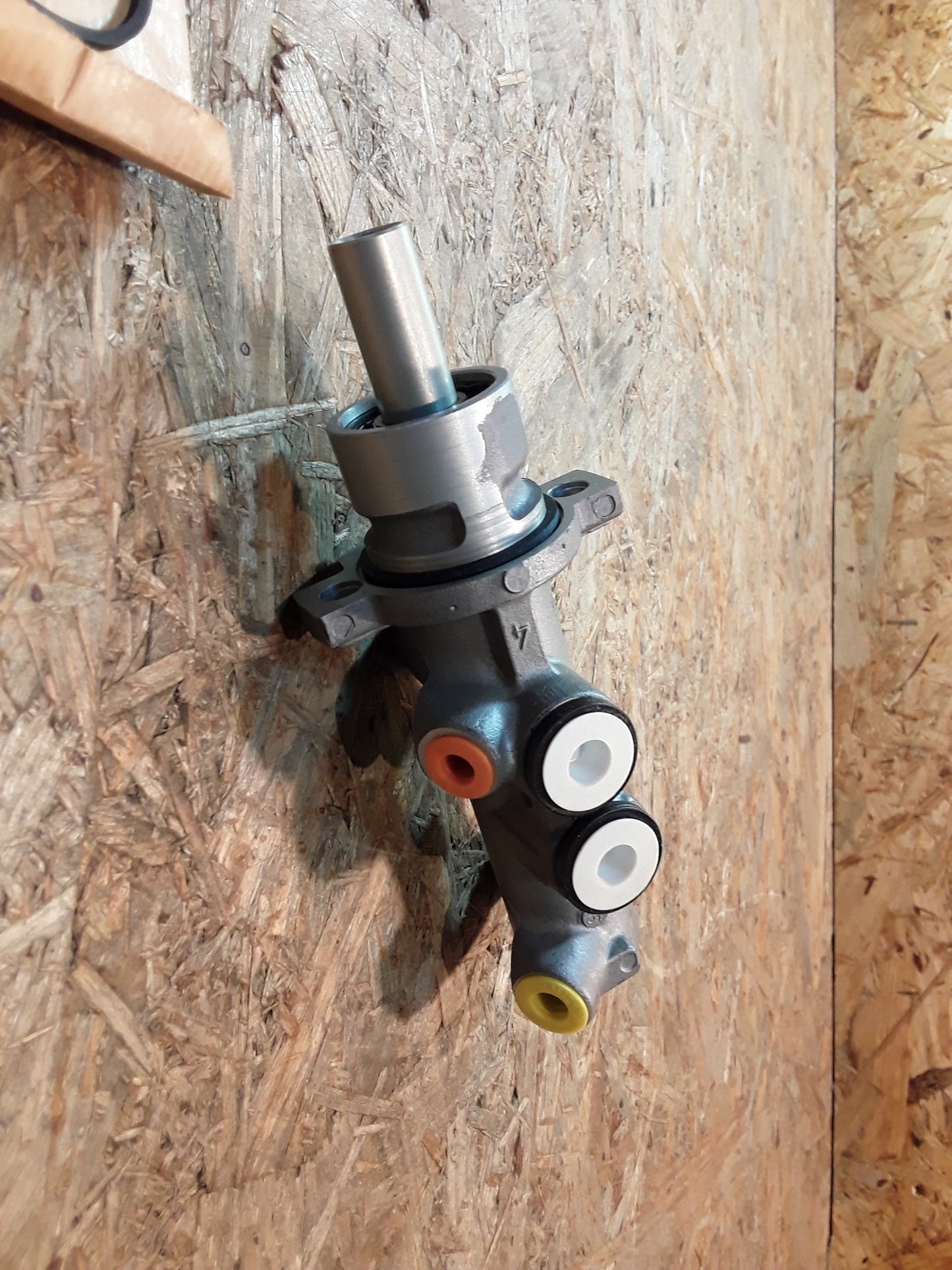 Movano 2,5D/ 2,8DTi/ 2,2DTi/ 1,9DTi Hauptbremszylinder original GM Opel NEU