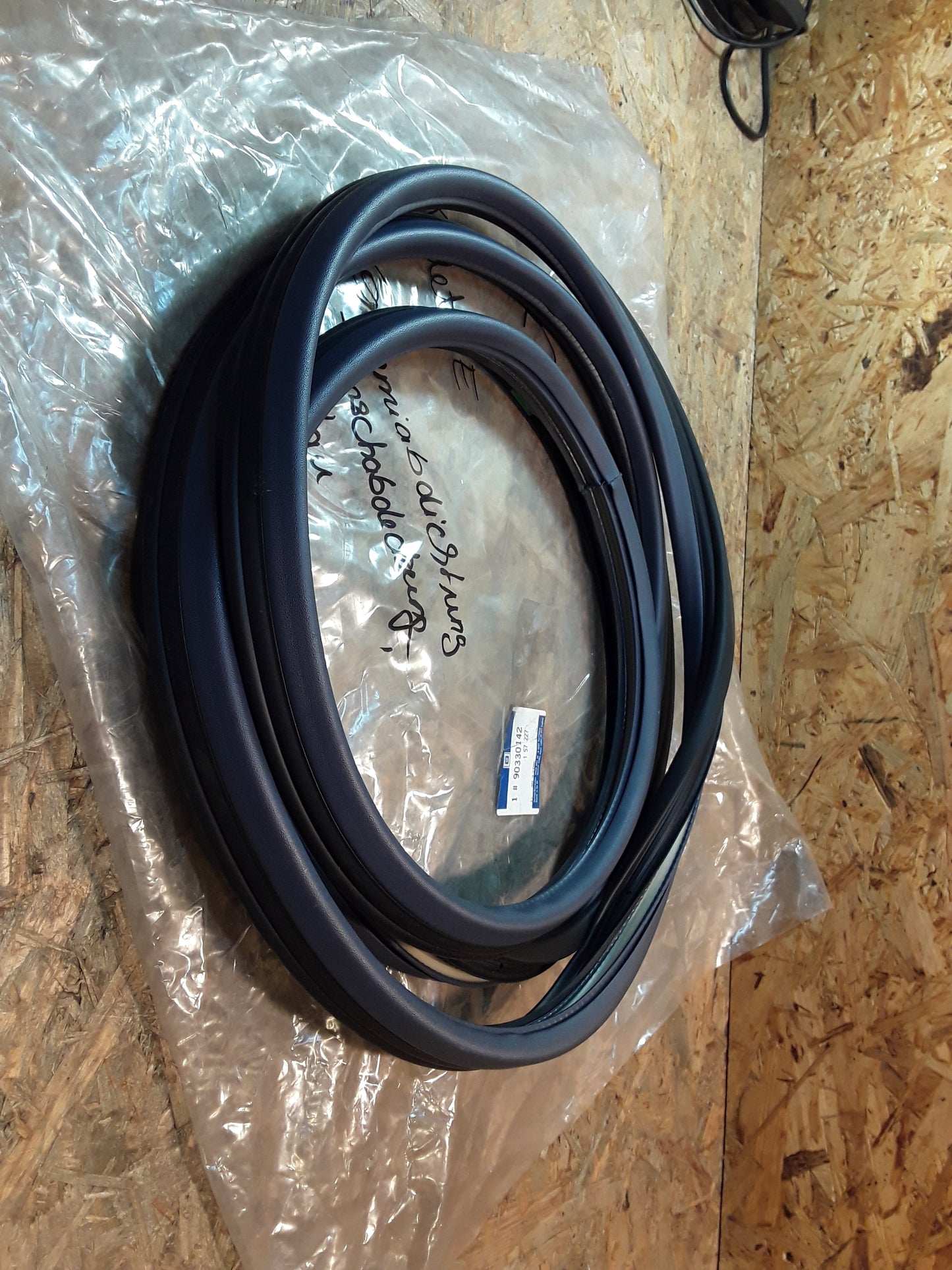 Kadett E Gummiabdichtung mit Flanschabdeckung blau original GM Opel NEU