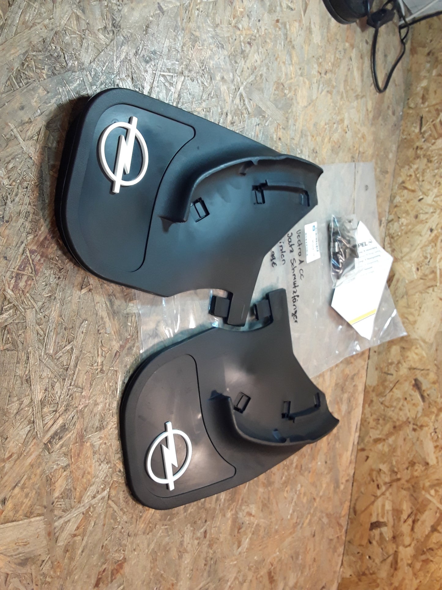 Vectra A CC Satz Schmutzfänger hinten original GM Opel NEU