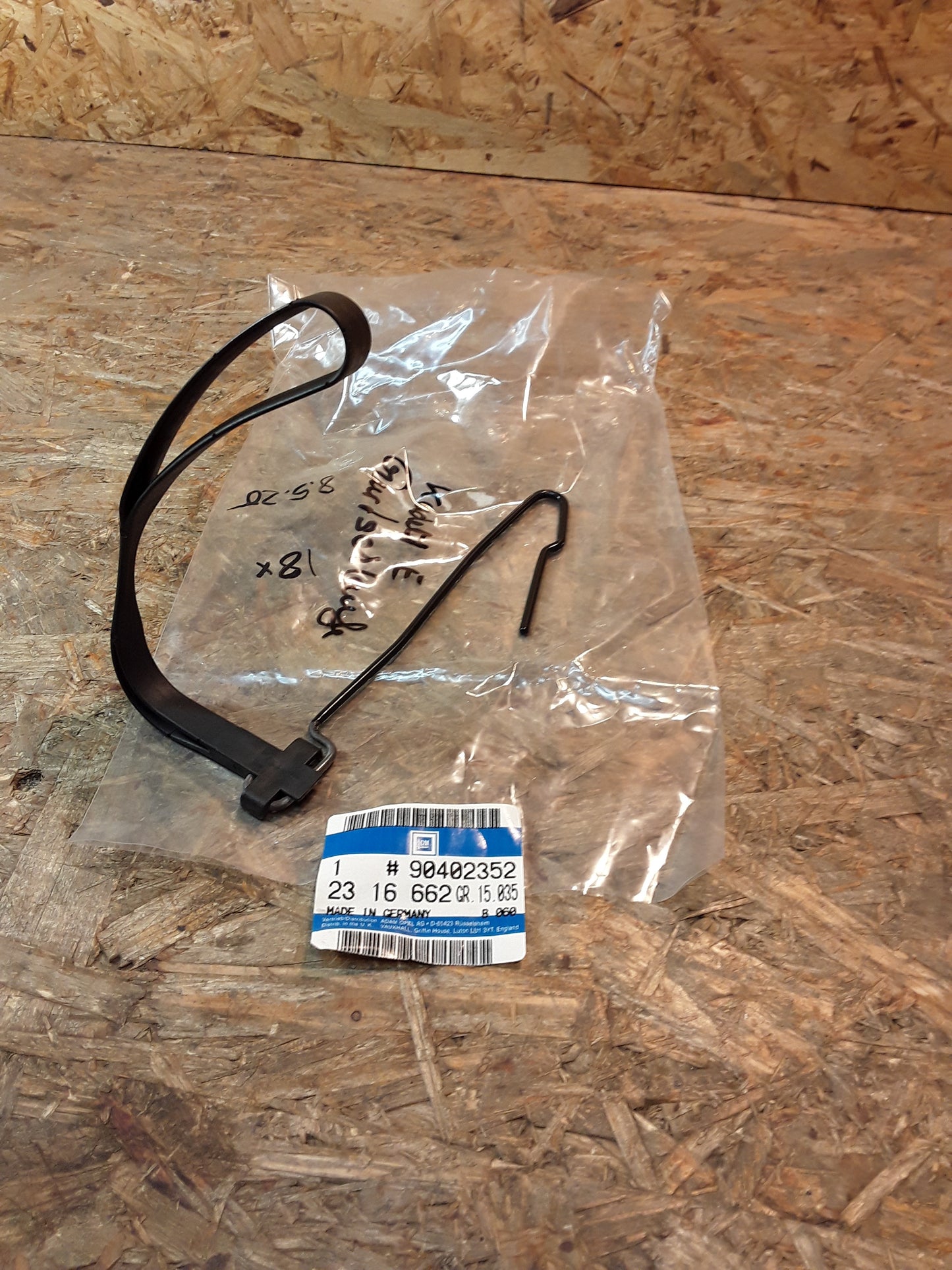 Kadett E Gurtschlaufe original GM Opel NEU