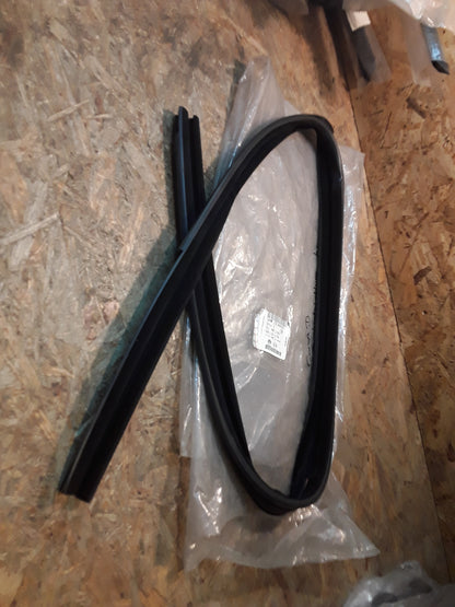 Corsa D Fensterdichtung hinten rechts original GM Opel NEU