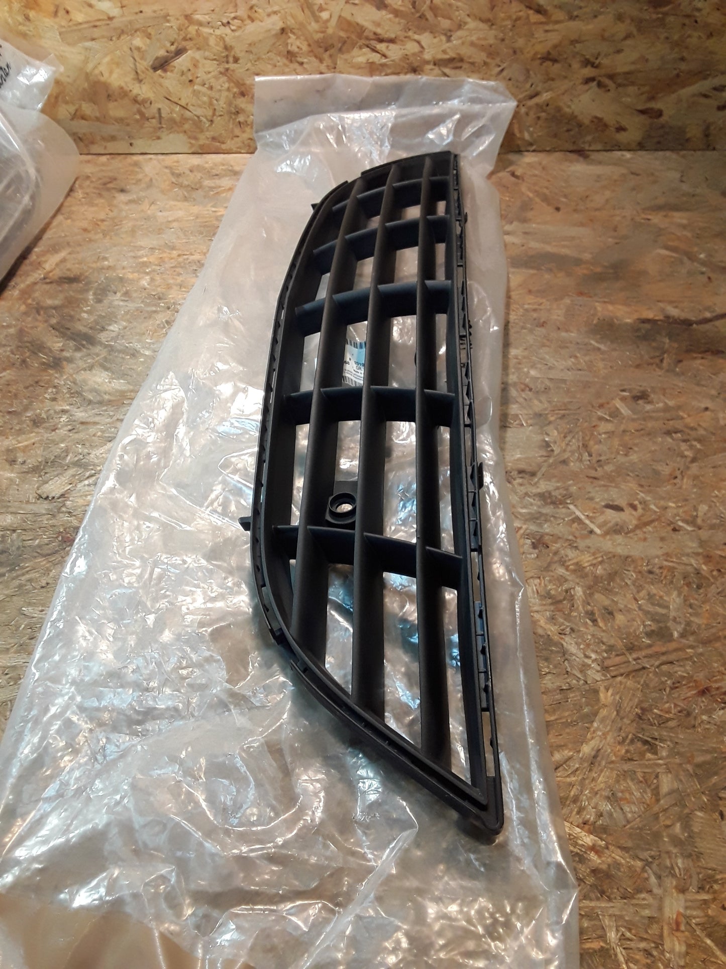 Corsa D Gitter unten original GM Opel NEU