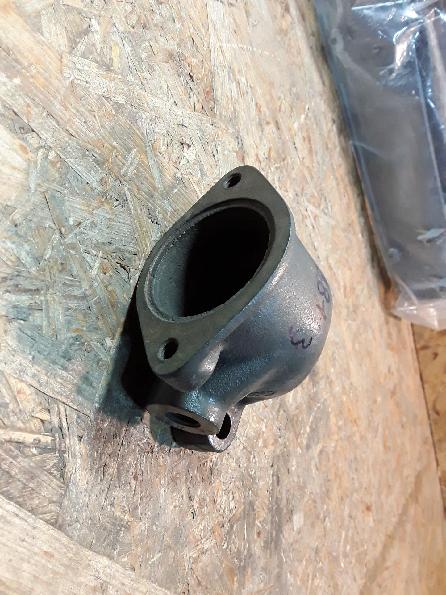 Kapitän Thermostatgehäuse original GM Opel NEU