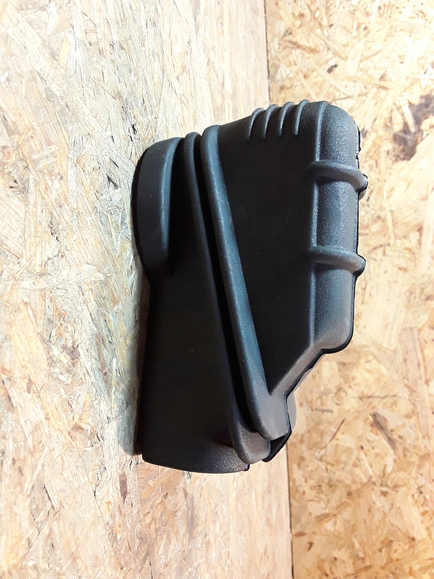 Kadett E Monza Schutzkappe an Schutzrohr hinten original GM Opel NEU