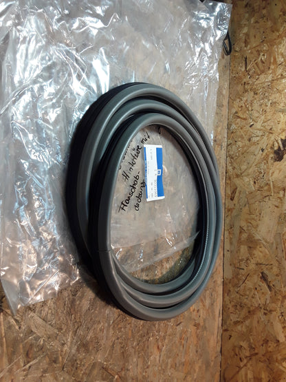 Omega A Gummiabdichtung Hintertüre mit Flanschabdeckung original GM Opel NEU