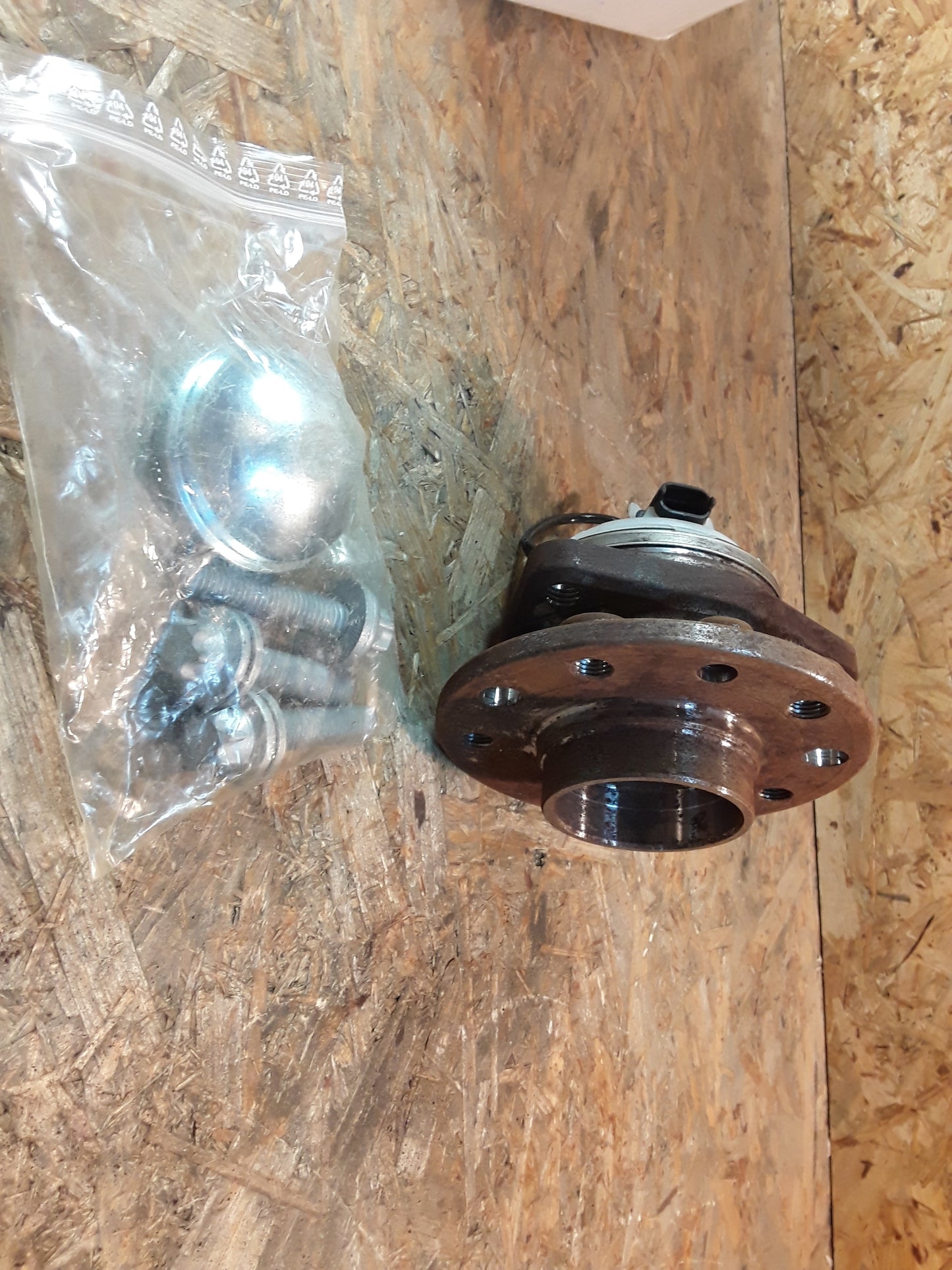 Vectra C Signum Radnabe Radlager vorne links/rechts original GM Opel NEU