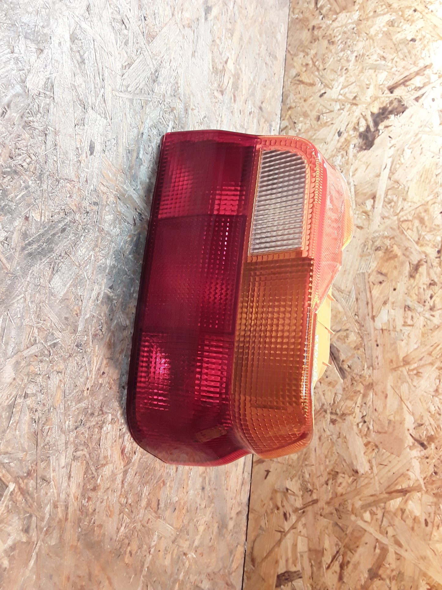 Ford Escort Bj 10.90-08.92 Schlussleuchte rechts original HB Autoelektronik NEU