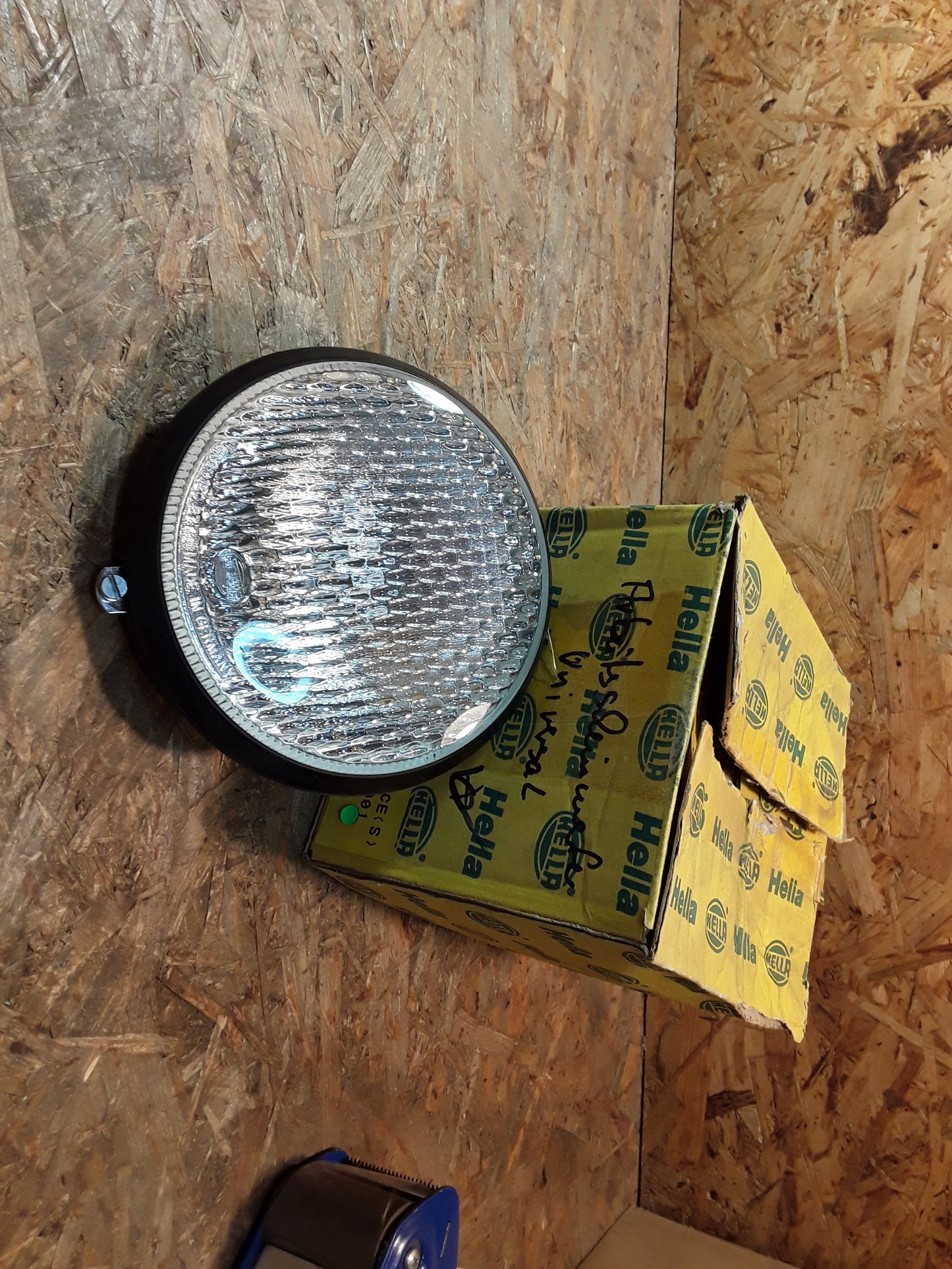 Universal Scheinwerfer original Hella NEU