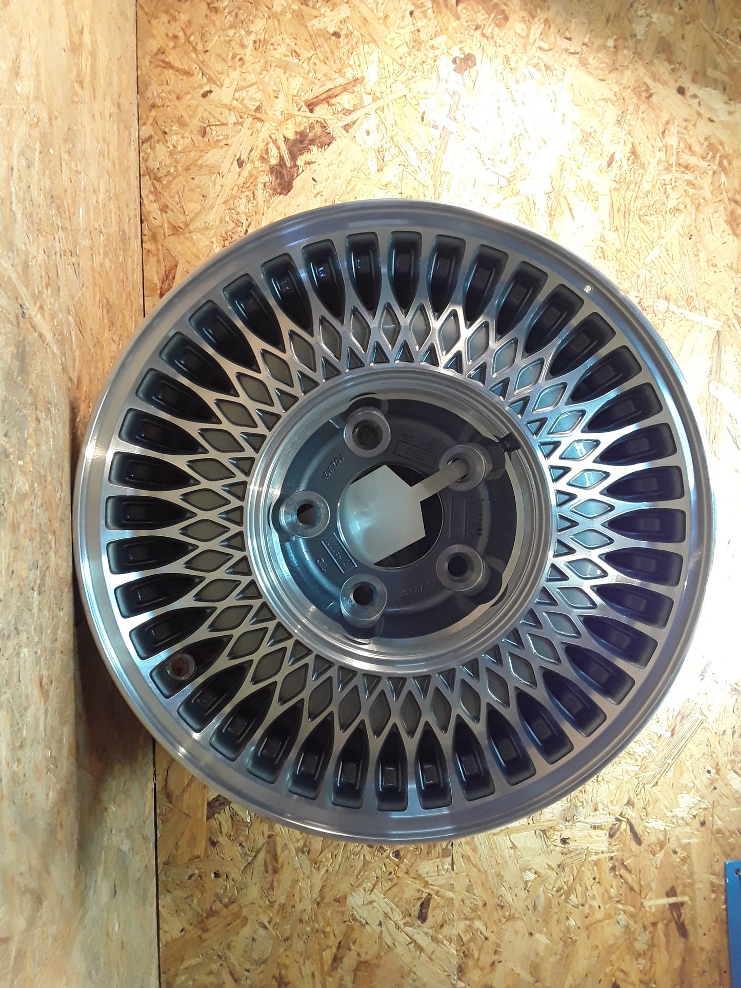 Cadillac Fleetwood Bj 93-96 15 Zoll Felge original GM Opel NEU