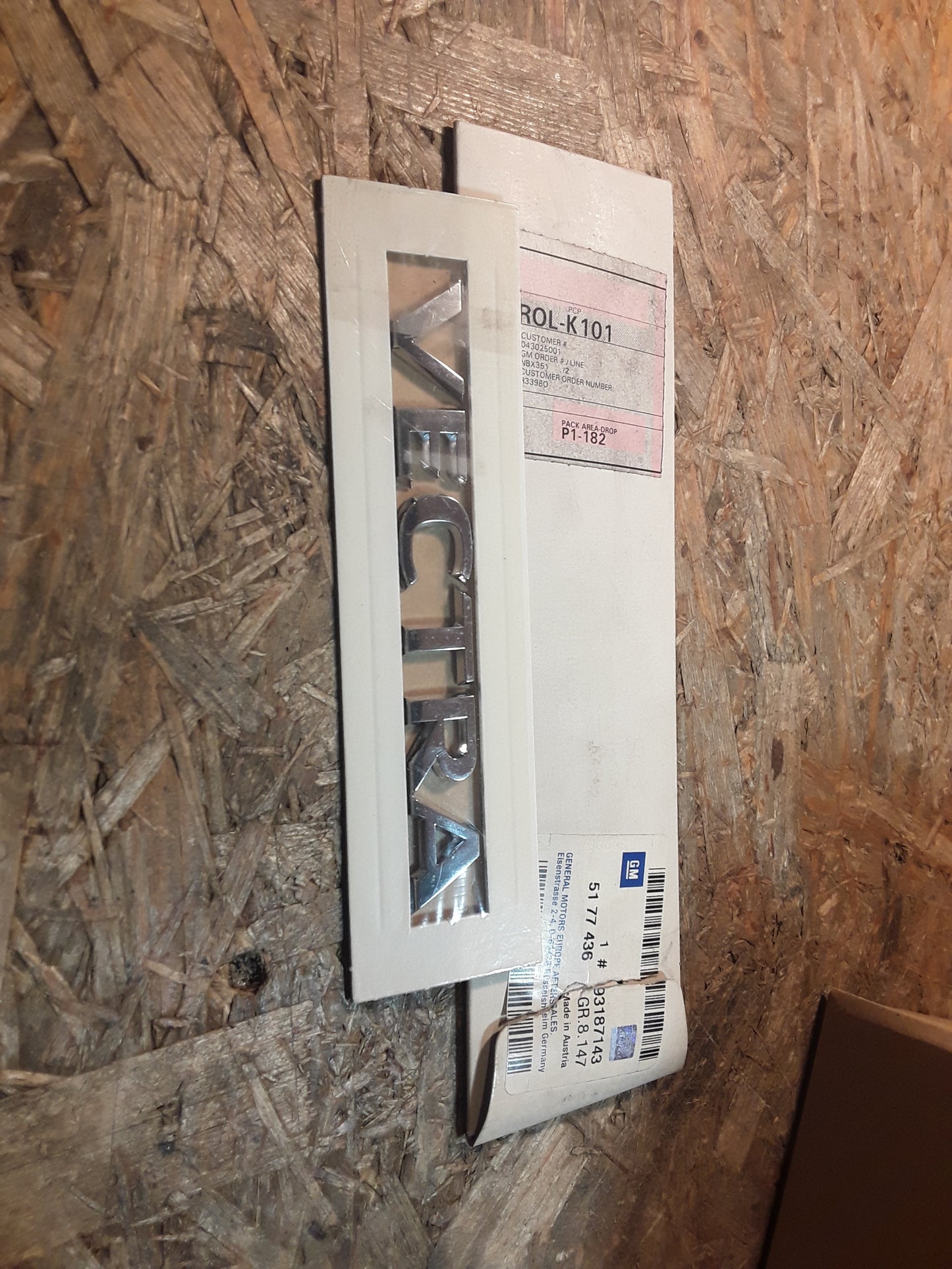 Insignia Emblem an Kühlergrill vorne original GM Opel NEU