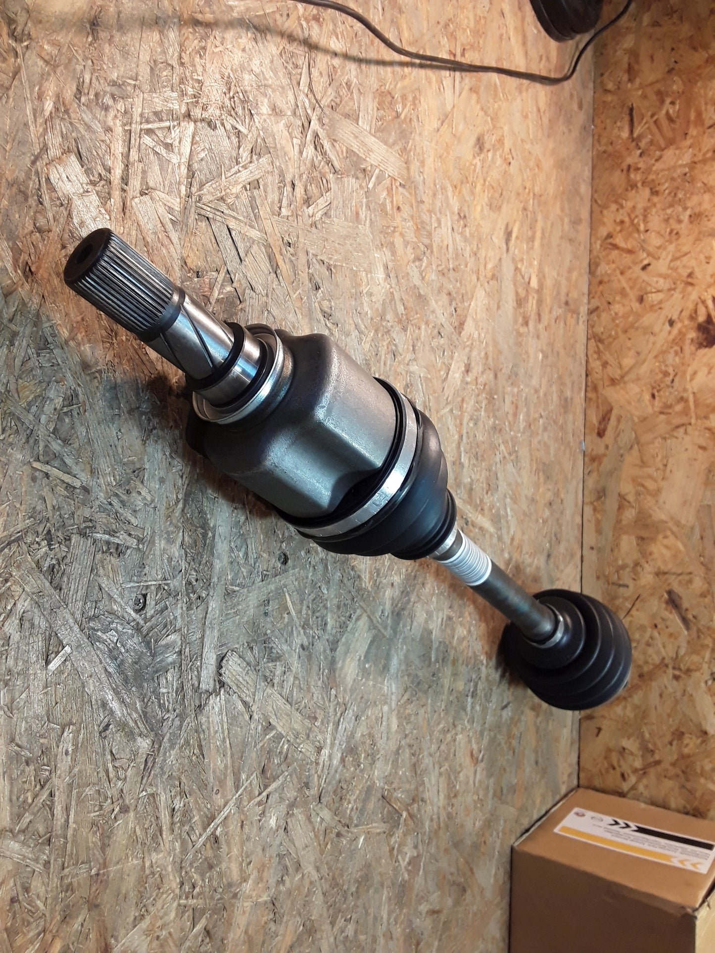 Vivaro A Renault Trafic 2 2.0 Diesel Antriebswelle vorne links original GM Opel NEU