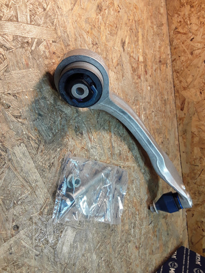 Audi A4 B5 VW Passat 3B2/3B3 Skoda Superb 3U4 Querlenker vorne links original Meyle Products NEU