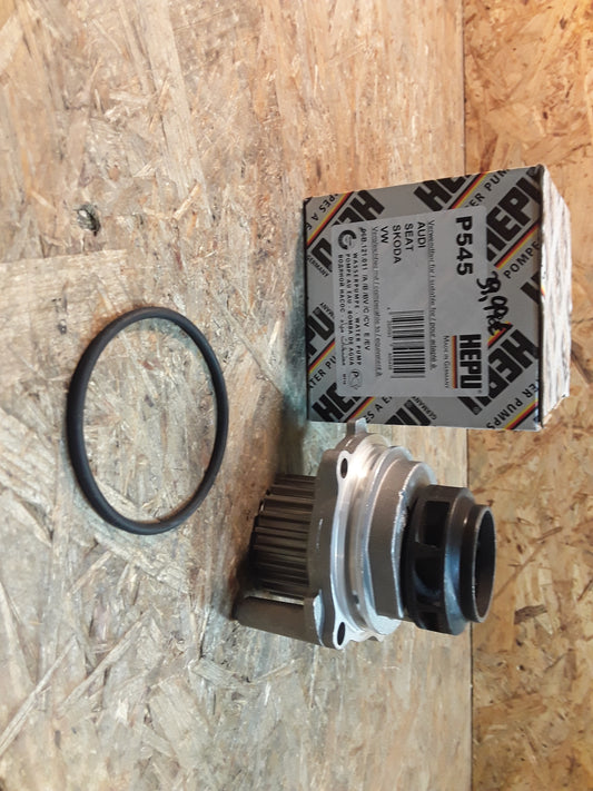 Audi A4/ A3/ A6 VW Passat B5 VW Golf4 Wasserpumpe original Hepu NEU