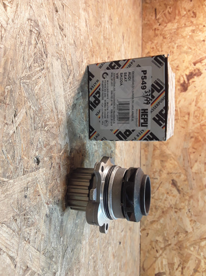 Audi A3 90KW VW Golf 4 Seat Ibiza 2 50/ 66Kw Wasserpumpe original Hepu NEU