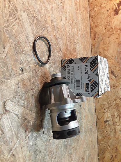 BMW E30 136PS BMW E34 115PS Wasserpumpe original Hepu NEU