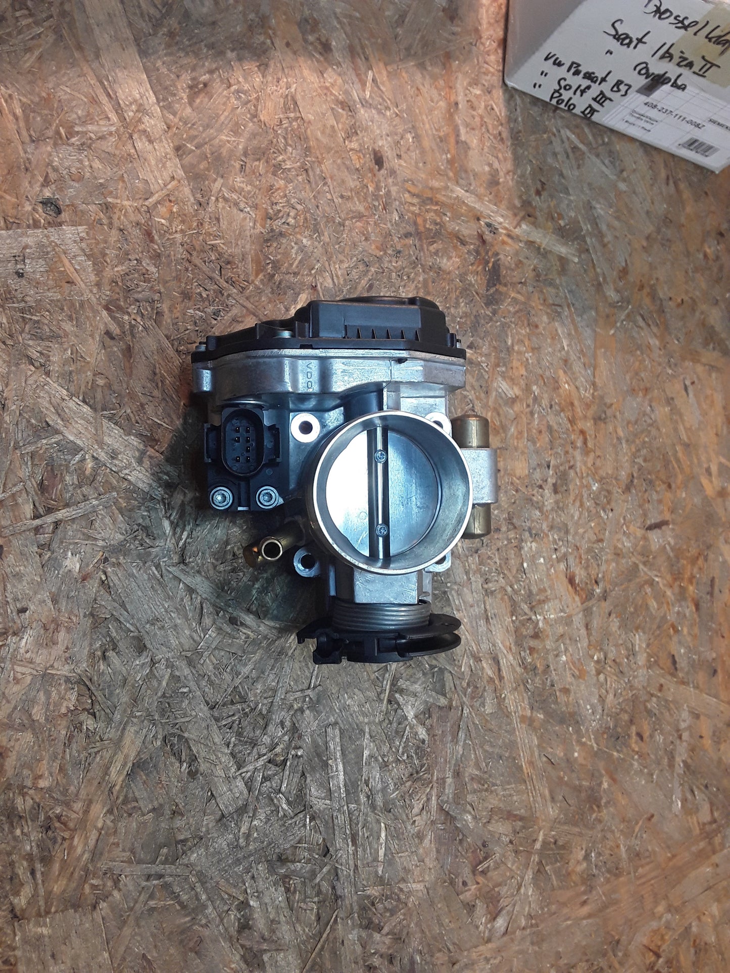 Seat Ibiza2/ Cordoba VW Passat B3/ Golf3/ Polo3 Drosselklappenstutzen original Siemens VDO NEU