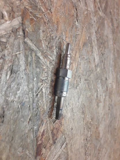 Audi Seat Skoda VW Glühkerze original Febi Bilstein NEU