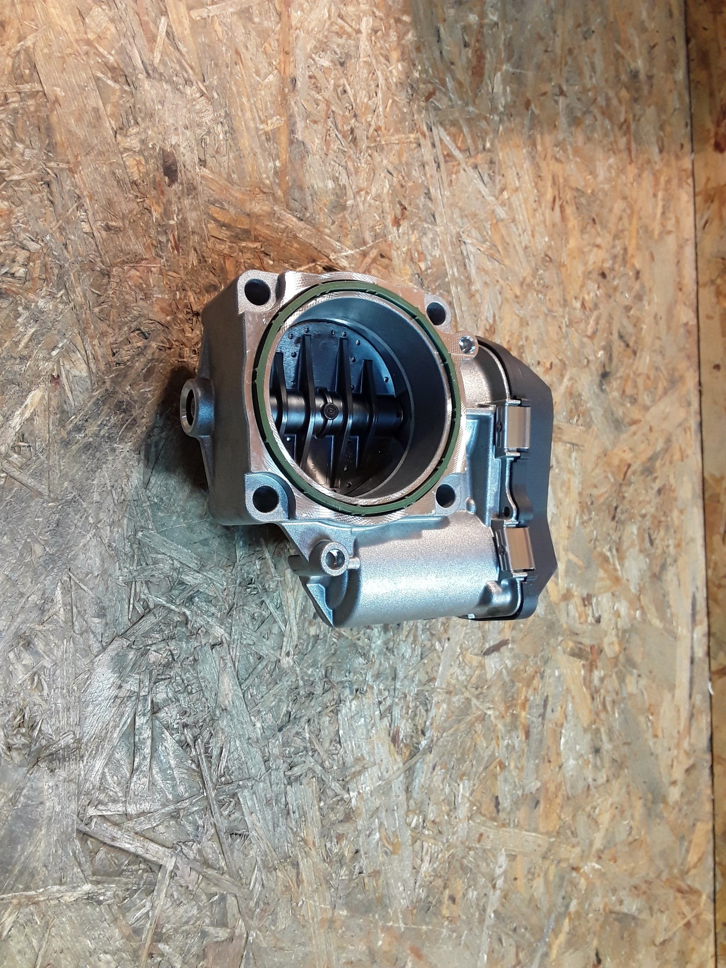 BMW 5/ 1/ 3 Drosselklappenstutzen 64mm Durchmesser +Dichtung (Steuergerät muss angelegt /upgedatet werden) original VDO NEU