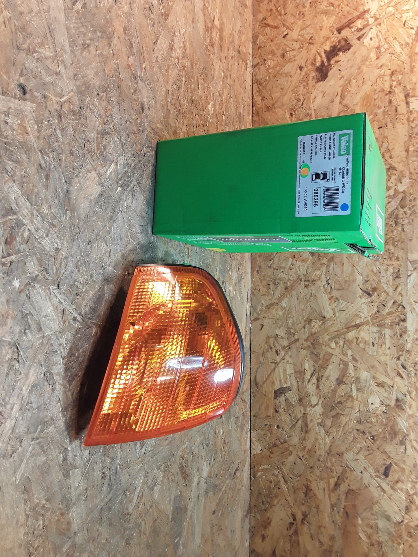 Mercedes C-Klasse W202 06/93-... Blinker gelb original Valeo NEU