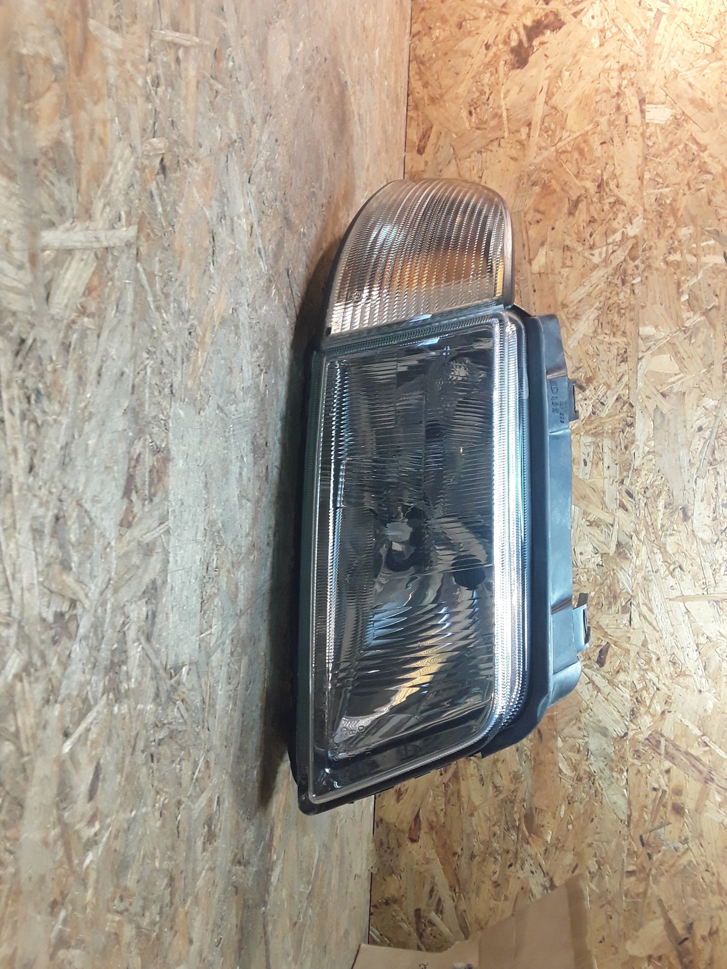 Audi A4 B5 Avant Scheinwerfer rechts original Bosch NEU